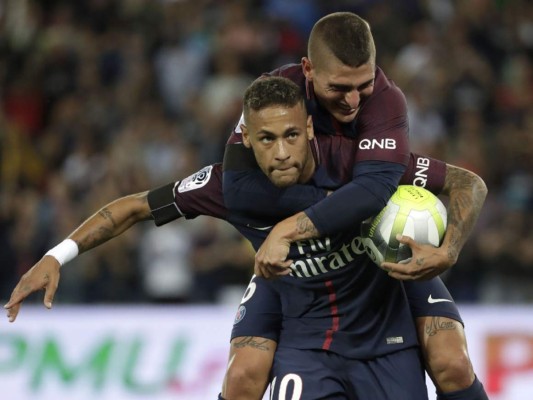 Neymar critica a la dirección del Barcelona