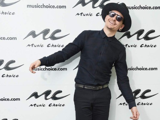 Chester Bennington de Linkin Park se suicidó
