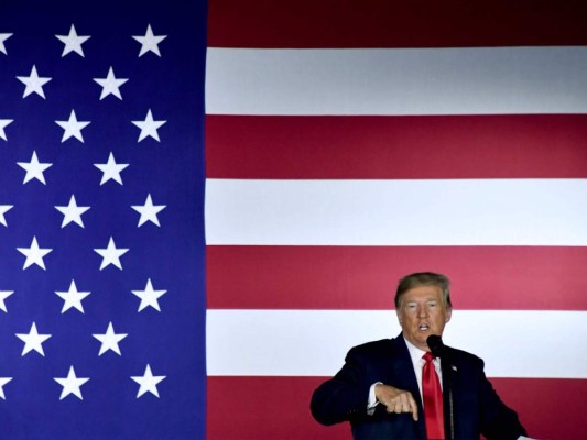 Donald Trump celebra ausencia de misiles nucleares en desfile militar en Corea del Norte&nbsp;&nbsp;