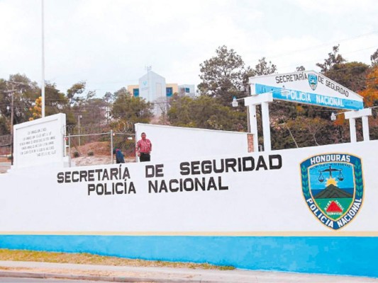 Capturan a dos policías por andar ebrios en motocicleta