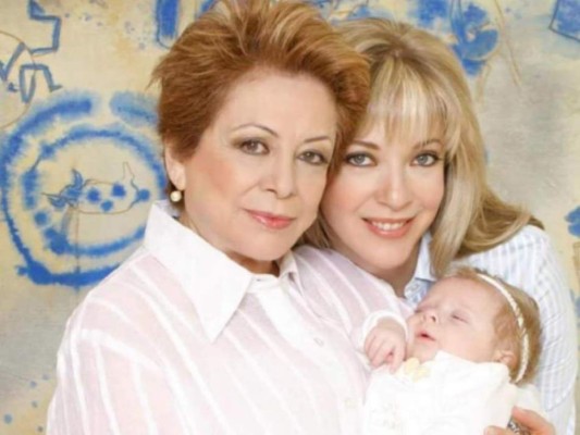 ¿Cómo se llevan Constanza, hija de Edith González, y su madastra? (FOTOS)