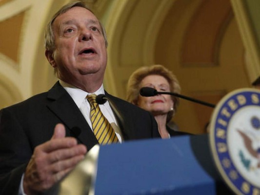 Donald Trump empleó varias veces expresión 'países de mierda', afirma senador demócrata