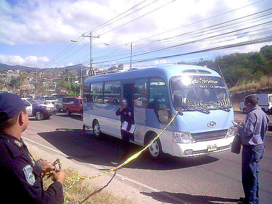 Policía frustra asalto a 'rapidito' en el anillo periférico