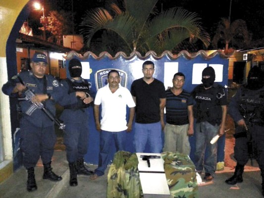 Policía captura a miembros de banda La Reina del Sur