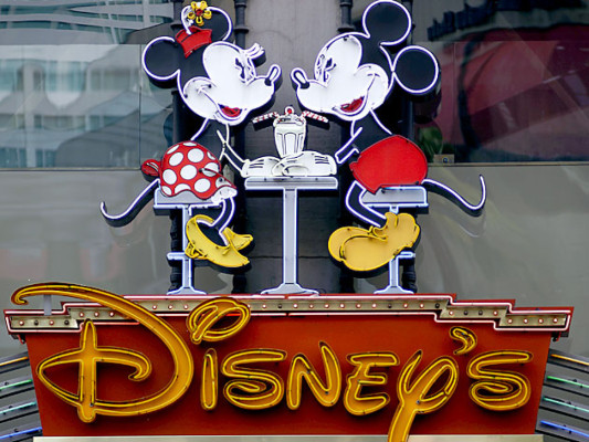 Disney eliminará anuncios comerciales de comida chatarra