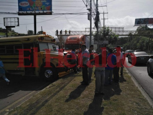 Caos en la capital, las imágenes del masivo paro de transporte
