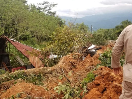 Lugares que se convirtieron en zona de riesgo por derrumbes tras tormentas que azotaron Honduras (FOTOS)