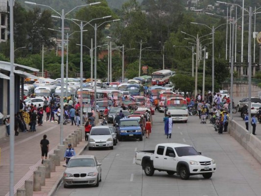 Así fue la caravana del sector transporte para exigir la rebaja al precio de los combustibles