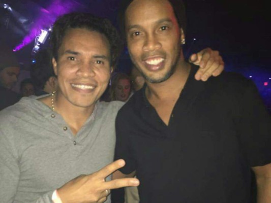 El Rambo de la Gente y Dinho coincidieron en una disco de Estados Unidos