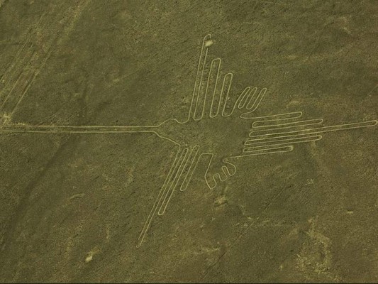 Sujeto daña milenarios geoglifos de Nazca en Perú&nbsp;
