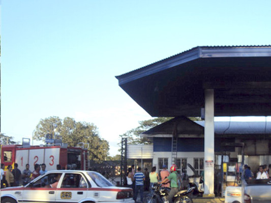 Pavoroso incendio en gasolinera causó terror