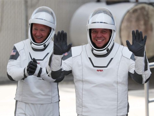 Huracán Isaías podría postergar regreso de astronautas de SpaceX