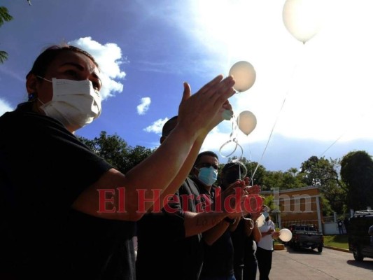 FOTOS: Con dolor, impotencia y lágrimas despiden al fiscal Elblin Macías