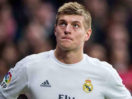 El alemán Kroos se lesiona en un pie y se perdería el Mundial de Clubes