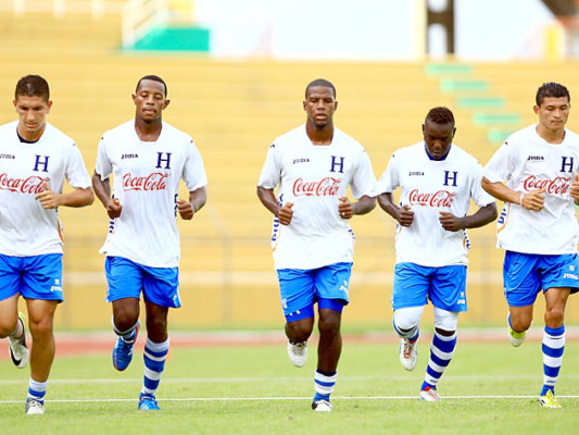Honduras busca la victoria en Panamá