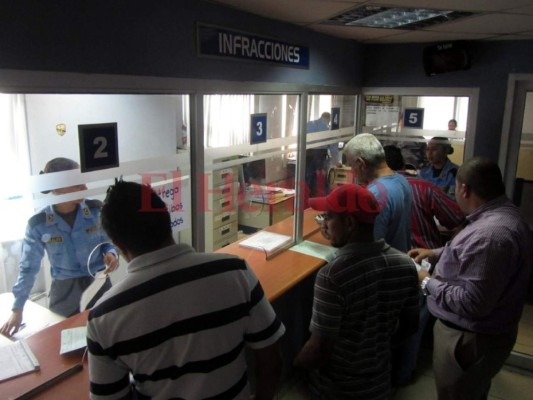 Más de 1,700 licencias decomisadas entre Navidad y Año Nuevo en la capital