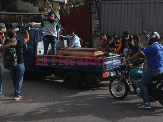 Llanto, impotencia e indignación: el último adiós a conductor asesinado en la capital