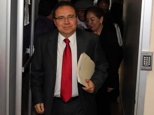 Flores Lanza cumple 1,370 días prófugo de la justicia hondureña