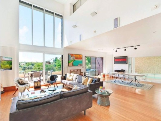 Las impresionantes mansiones que el PSG le está buscando a Messi para vivir en París