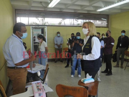 Con un nuevo sistema y con nueva identidad: así se desarrollan las elecciones en Honduras