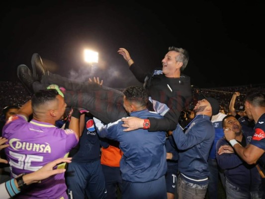 La fórmula del paso a paso de Diego Vazquez es igual ya a cuatro copas y ocho finales al mando de Motagua