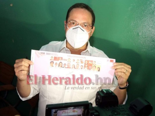 Así votaron los precandidatos a la presidencia de Honduras (FOTOS)