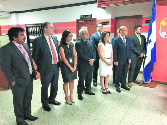 Jugosos salarios ofrece la Ufecic a sus postulantes