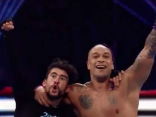 Bad Bunny se roba el show en su debut como peleador de la WWE &nbsp;&nbsp;