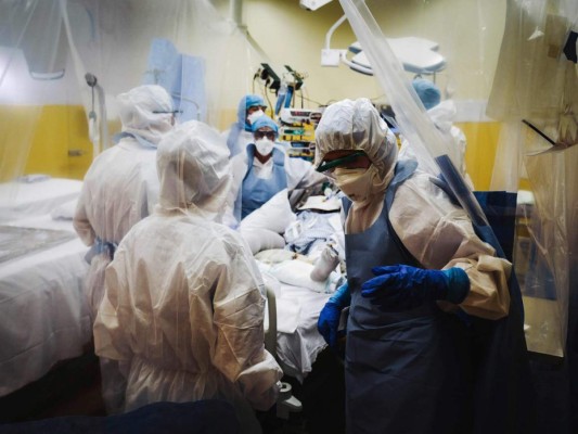 Pacientes con Covid-19 serán conectados a respiradores por orden de llegada