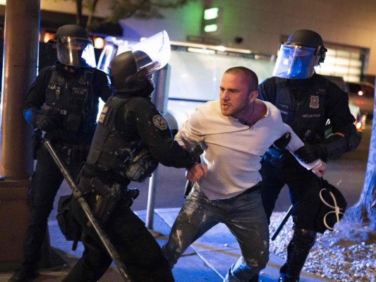 Trump y Biden se culpan mutuamente de fomentar la violencia en EEUU