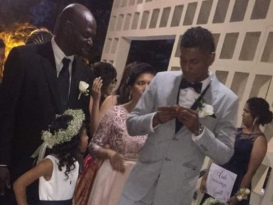 Las fotografías que dejó la boda entre Carlo Costly y Karen 'Tita' Torres