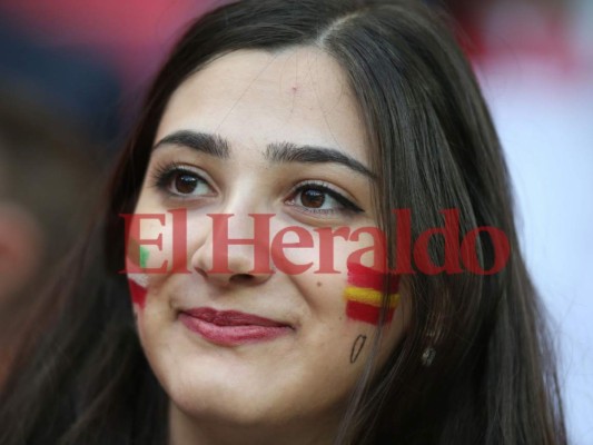 Los bellos rostros que roban suspiros en el Kazán Arena para el España vs Irán