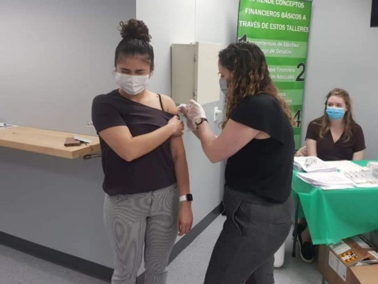 Abren campañas de vacunación para hondureños en EEUU ¿Dónde acudir?