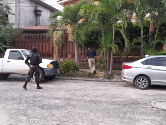 Múltiples capturas deja operación en caso de fraude millonario al IHSS (FOTOS)