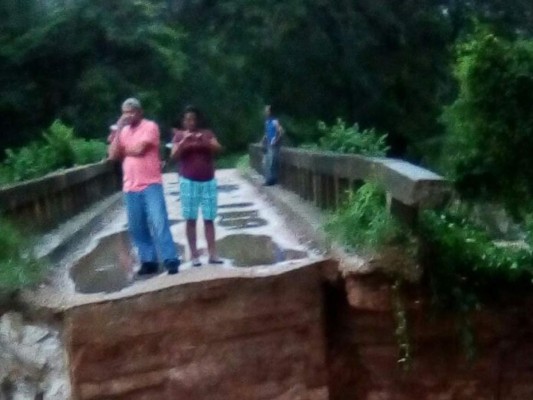 Intransitable paso vehicular en varios sectores del país