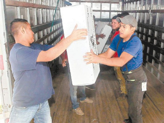 Comienzan traslado de las maletas electorales para los comicios del 26 de noviembre