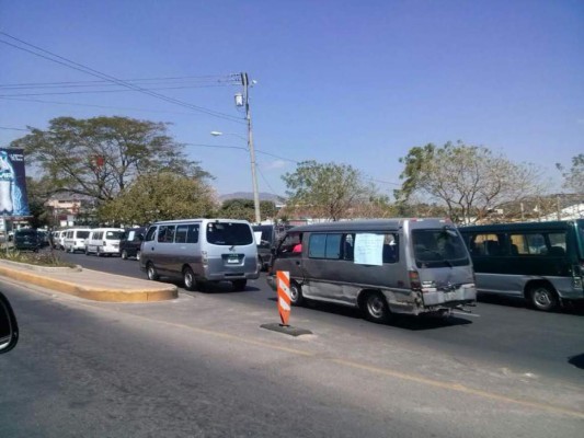 Tegucigalpa: Paralizan servicio de transporte en Ciudad España tras atentado e incremento de extorsión
