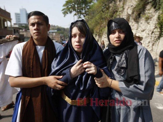 Las mejores imágenes de las dramatizaciones de los hondureños sobre el calvario que vivió Jesús