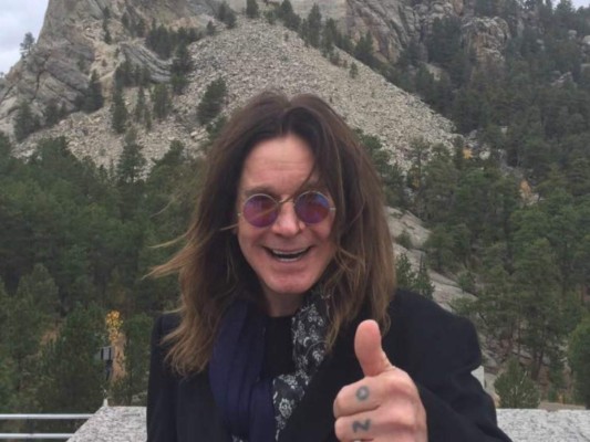 Ozzy Osbourne recibe tratamiento por su adicción al sexo