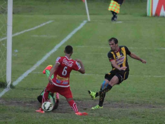 Real Sociedad le robó la sonrisa al Real España