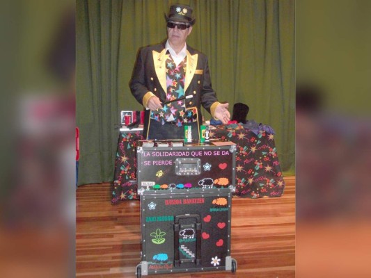 La magia de Zaki Magoa se suma a colecta de juguetes