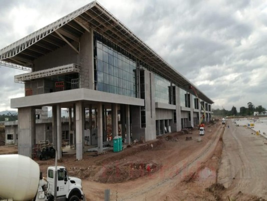 FOTOS: Así avanza la construcción del aeropuerto de Palmerola