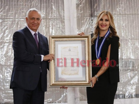 Los periodistas hondureños galardonados con Premios Parlamentarios de Periodismo 2019