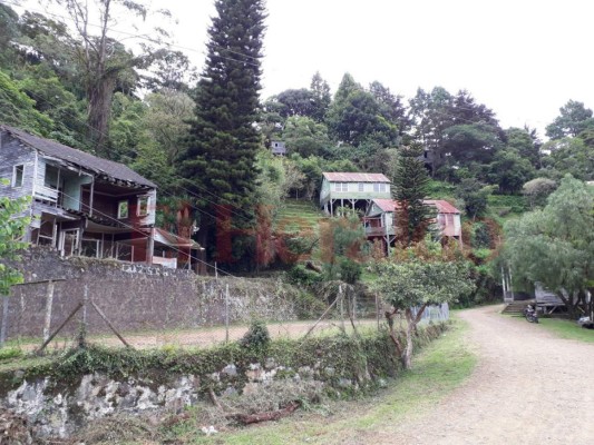 Honduras: San Juancito necesita oro para no perder su encanto