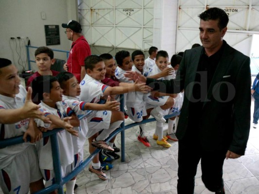 Olimpia aplasta a Motagua y avanza sin problemas a la final ante Real Sociedad