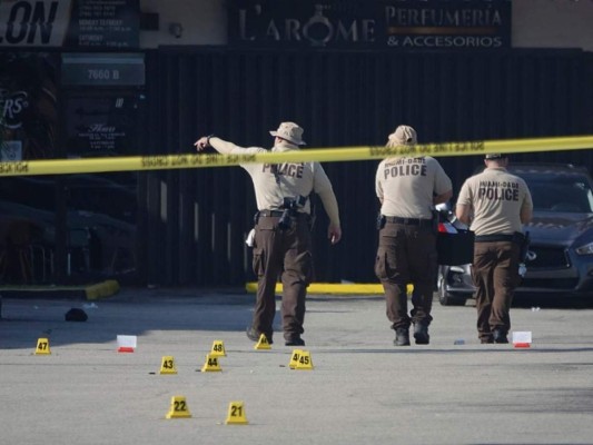 Dos muertos y más de 20 heridos en un tiroteo en Florida  