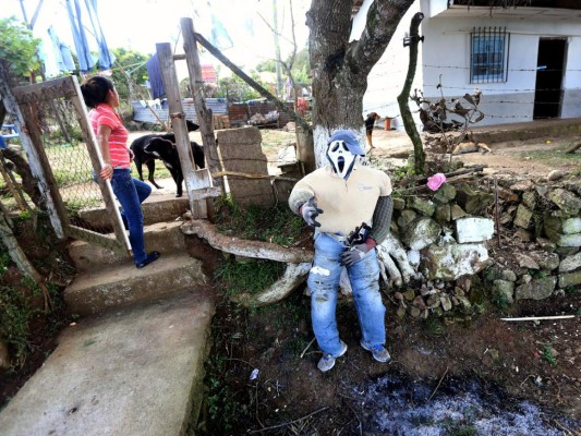 Hondureños quemarán monigotes en fiesta de fin de año para darle la bienvenida al 2016