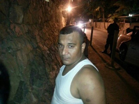 Honduras: Detienen a tres hombres con más de 12 mil dólares falsos y armas