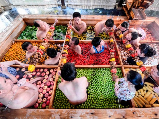 Turistas se sumergen en una 'cacerola humana' en China antes del nuevo año lunar&nbsp;&nbsp;