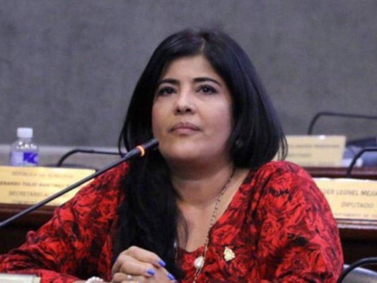 Fiscalía indaga si diputada Zelaya entregó las mascarillas a Invest-H